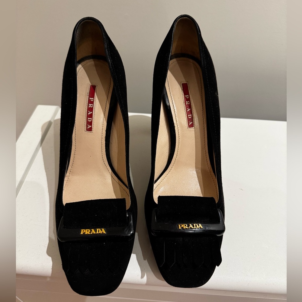 Absolutely stunning Prada suede heels
